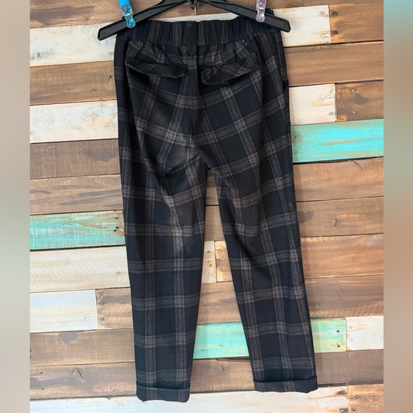 Democracy Black and Gray High Rise Pants - Picture 5 of 5